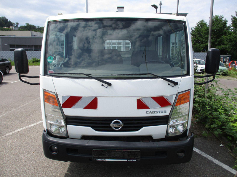 Nissan Cabstar Cabstar 35.XX Doppelkabine - Vrachtwagen met open laadbak: afbeelding 4 Nissan Cabstar Cabstar 35.XX Doppelkabine - Vrachtwagen met open laadbak: afbeelding 4