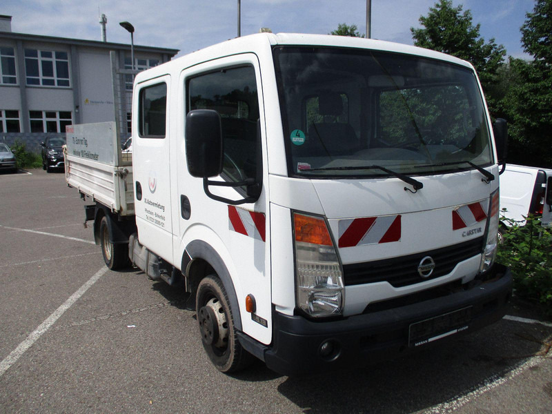 Nissan Cabstar Cabstar 35.XX Doppelkabine - Vrachtwagen met open laadbak: afbeelding 2 Nissan Cabstar Cabstar 35.XX Doppelkabine - Vrachtwagen met open laadbak: afbeelding 2
