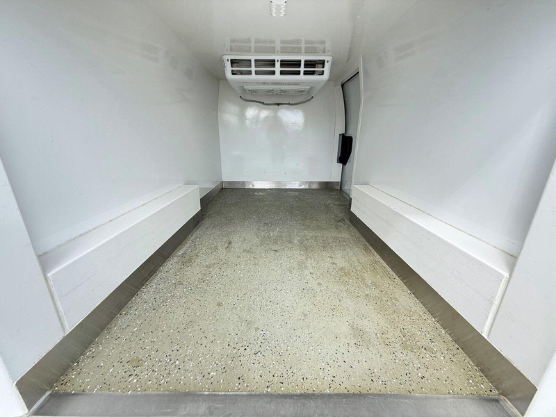 Koelwagen Opel Vivaro Long L2 Chłodnia/Mroźnia Izoterma Salon PL, Jeden Właścic: afbeelding 11 Koelwagen Opel Vivaro Long L2 Chłodnia/Mroźnia Izoterma Salon PL, Jeden Właścic: afbeelding 11