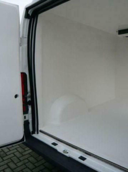 Peugeot Boxer BlueHDI 35 L2H2 Hűtős furgon Frigosoft 4500 - Koelwagen: afbeelding 4 Peugeot Boxer BlueHDI 35 L2H2 Hűtős furgon Frigosoft 4500 - Koelwagen: afbeelding 4