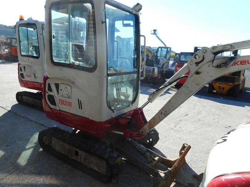 Takeuchi TB 216 Mini lánctalpas forgó-kotró - Rupsgraafmachine: afbeelding 2 Takeuchi TB 216 Mini lánctalpas forgó-kotró - Rupsgraafmachine: afbeelding 2
