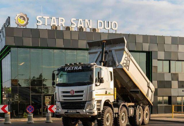 Tatra PHOENIX 8x8 Tipper - Kipper vrachtwagen, Kraanwagen: afbeelding 1 Tatra PHOENIX 8x8 Tipper - Kipper vrachtwagen, Kraanwagen: afbeelding 1