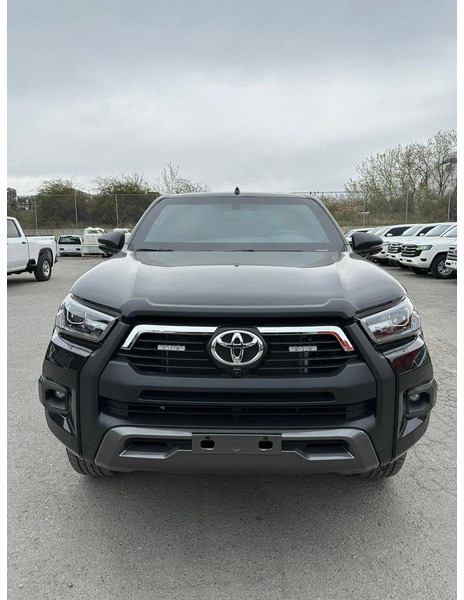 Toyota Hilux Armored SUV - SUV: afbeelding 3 Toyota Hilux Armored SUV - SUV: afbeelding 3
