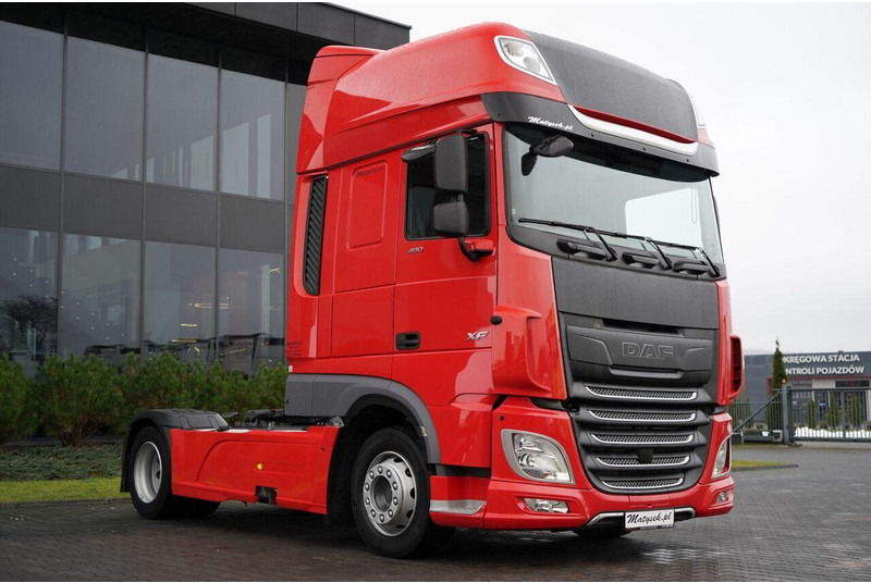 DAF XF 480 / LOW DECK / SUPER SPACE CAB / MEGA / 2021 - Trekker: afbeelding 1 DAF XF 480 / LOW DECK / SUPER SPACE CAB / MEGA / 2021 - Trekker: afbeelding 1