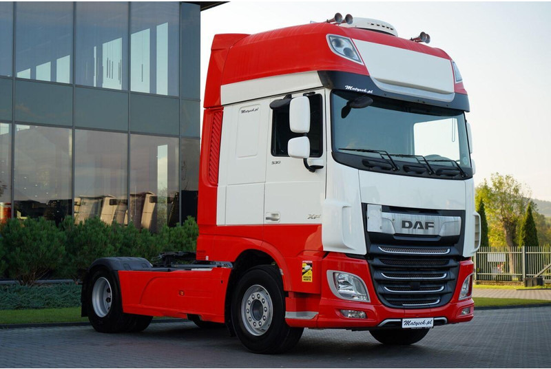 DAF XF 530 / RETARDER / I-PARK COOL / SUPER SPACE CAB / - Trekker: afbeelding 2 DAF XF 530 / RETARDER / I-PARK COOL / SUPER SPACE CAB / - Trekker: afbeelding 2