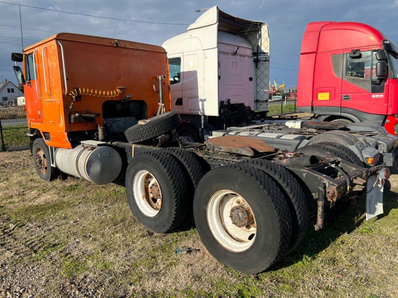 MACK INTERNATIONAL FSG 385 - Trekker: afbeelding 3 MACK INTERNATIONAL FSG 385 - Trekker: afbeelding 3