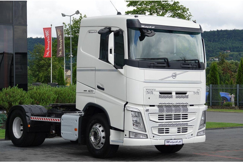 Volvo FH 420 / 13 L / PEŁNY ADR / 2017 ROK / NISKA KABINA / SPROWADZON - Trekker: afbeelding 1 Volvo FH 420 / 13 L / PEŁNY ADR / 2017 ROK / NISKA KABINA / SPROWADZON - Trekker: afbeelding 1