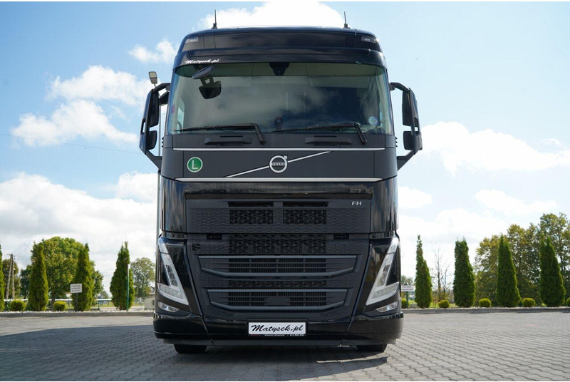 Volvo FH 500 / I-SAVE / TANDEM PRZEJAZDOWY / 2023 / KLIMA POSTOJOWA / - Schuifzeilen vrachtwagen: afbeelding 3 Volvo FH 500 / I-SAVE / TANDEM PRZEJAZDOWY / 2023 / KLIMA POSTOJOWA / - Schuifzeilen vrachtwagen: afbeelding 3