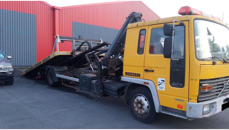 Volvo FL611 Car transporter + crane Hiab 071 - Autovrachtwagen vrachtwagen: afbeelding 2 Volvo FL611 Car transporter + crane Hiab 071 - Autovrachtwagen vrachtwagen: afbeelding 2