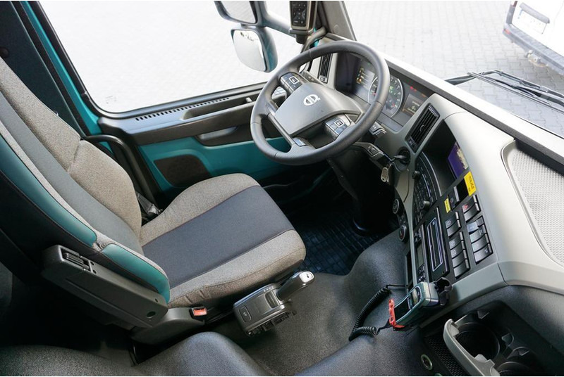 Koelwagen vrachtwagen Volvo FM / 330 / E 6 / CHŁODNIA + WINDA / 23 PALETY / OŚ SKRĘTNA / DŁ: afbeelding 13