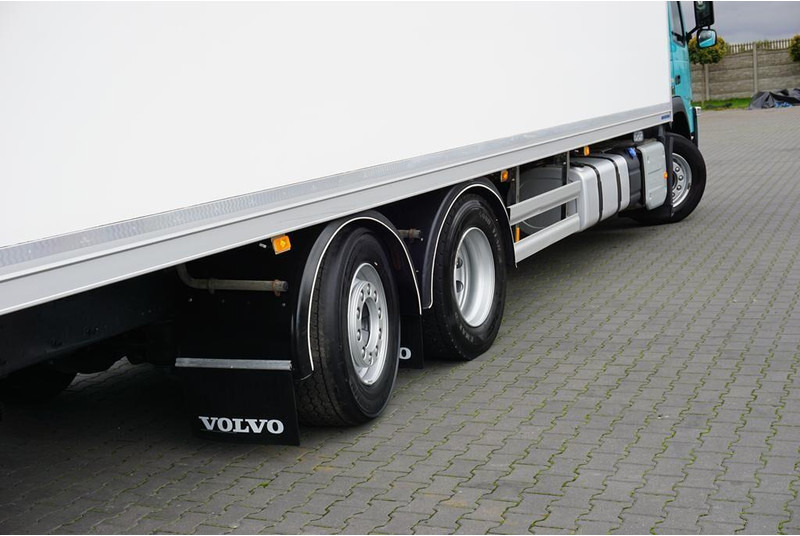 Koelwagen vrachtwagen Volvo FM / 330 / E 6 / CHŁODNIA + WINDA / 23 PALETY / OŚ SKRĘTNA / DŁ: afbeelding 19