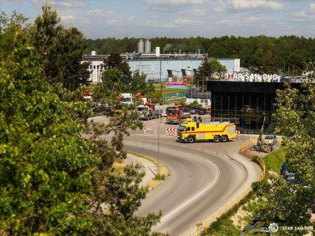 Volvo FM 460 6x6 Rosenbauer Fire Truck LSP Water Tank - Brandweerwagen: afbeelding 4 Volvo FM 460 6x6 Rosenbauer Fire Truck LSP Water Tank - Brandweerwagen: afbeelding 4