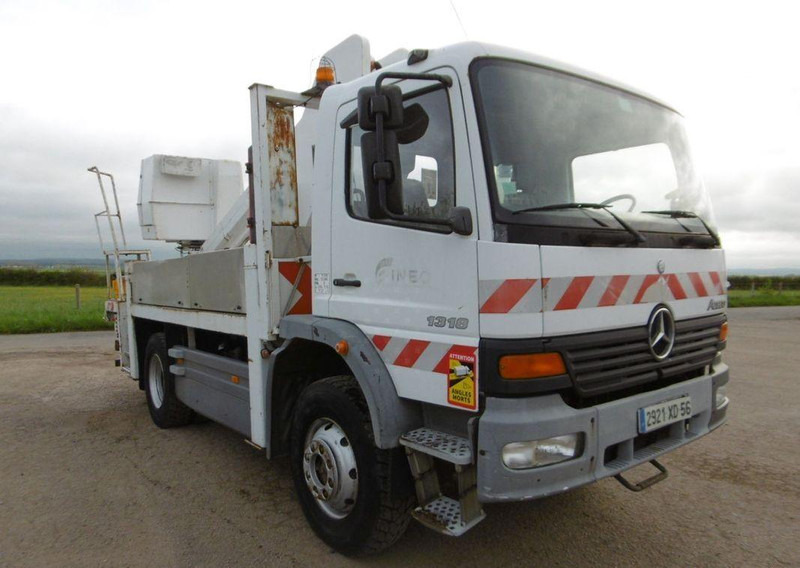 Mercedes-Benz Atego 1318 Nacelle - Lifting basket truck - Vrachtwagen, Kraanwagen: afbeelding 2 Mercedes-Benz Atego 1318 Nacelle - Lifting basket truck - Vrachtwagen, Kraanwagen: afbeelding 2