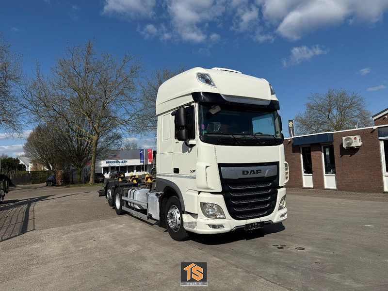 DAF XF 480 FAN SSC - LBW - RETARDER - BDF - KLIMA - GERMAN TRUCK - TOP! - Containertransporter/ Wissellaadbak vrachtwagen: afbeelding 2 DAF XF 480 FAN SSC - LBW - RETARDER - BDF - KLIMA - GERMAN TRUCK - TOP! - Containertransporter/ Wissellaadbak vrachtwagen: afbeelding 2