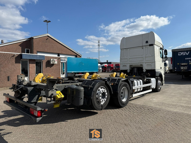 DAF XF 480 FAN SSC - LBW - RETARDER - BDF - KLIMA - GERMAN TRUCK - TOP! - Containertransporter/ Wissellaadbak vrachtwagen: afbeelding 4 DAF XF 480 FAN SSC - LBW - RETARDER - BDF - KLIMA - GERMAN TRUCK - TOP! - Containertransporter/ Wissellaadbak vrachtwagen: afbeelding 4