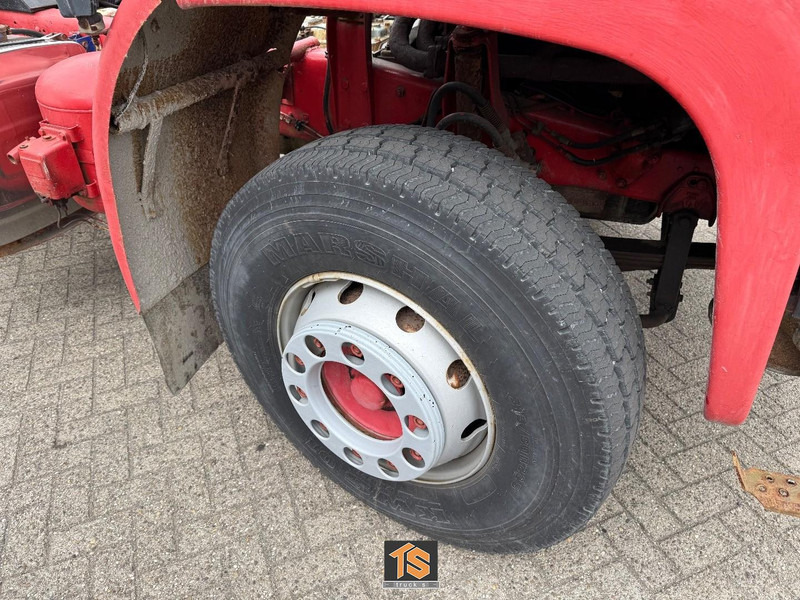 Scania 140 OLDTIMER - HYDRAULIEK - TOP - Trekker: afbeelding 4 Scania 140 OLDTIMER - HYDRAULIEK - TOP - Trekker: afbeelding 4