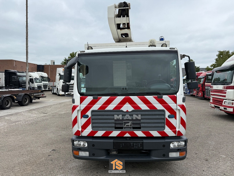 MAN TGL 12.210 EURO 5 - MANUAL - VERSALIFT VST-237-NF HEIGHT 14 M - BELGIUM TRUCK - TOP! - Vrachtwagen, Kraanwagen: afbeelding 5 MAN TGL 12.210 EURO 5 - MANUAL - VERSALIFT VST-237-NF HEIGHT 14 M - BELGIUM TRUCK - TOP! - Vrachtwagen, Kraanwagen: afbeelding 5