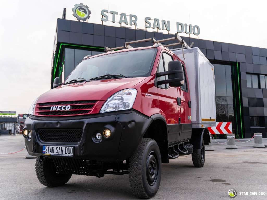 Iveco DAILY 4X4 OFFROAD CAMPER BOX DOKA Iveco DAILY 4X4 OFFROAD CAMPER BOX DOKA - Chassis vrachtwagen: afbeelding 4 Iveco DAILY 4X4 OFFROAD CAMPER BOX DOKA Iveco DAILY 4X4 OFFROAD CAMPER BOX DOKA - Chassis vrachtwagen: afbeelding 4