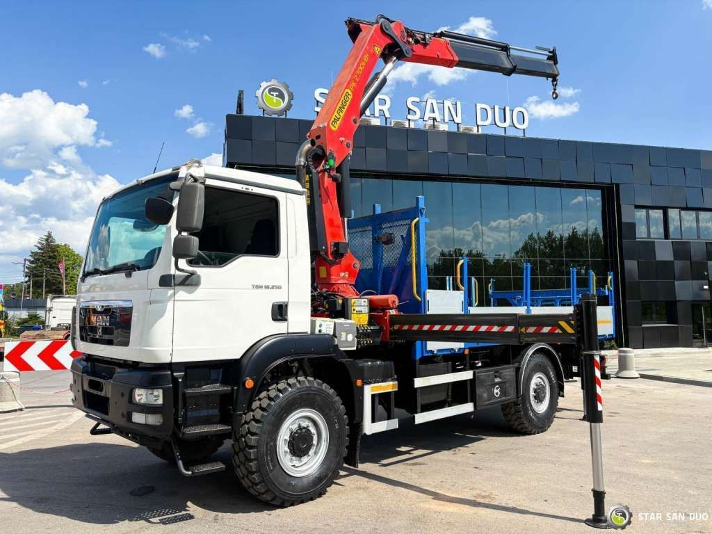 MAN TGM 18 250 4x4 PALFINGER PK 27001 HDS Crane Kra - Kipper vrachtwagen: afbeelding 1 MAN TGM 18 250 4x4 PALFINGER PK 27001 HDS Crane Kra - Kipper vrachtwagen: afbeelding 1