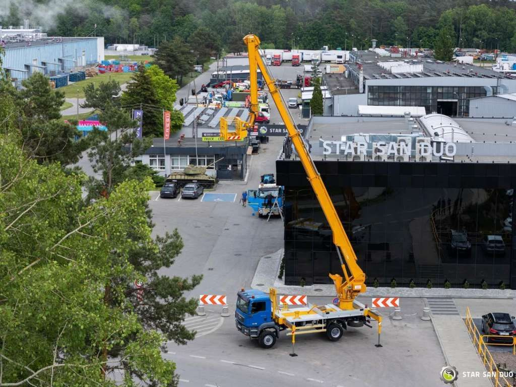 MAN TGM 18.330 4x4 MULTITEL J335 Truck Mounted Lift - Vrachtwagen hoogwerker: afbeelding 1 MAN TGM 18.330 4x4 MULTITEL J335 Truck Mounted Lift - Vrachtwagen hoogwerker: afbeelding 1