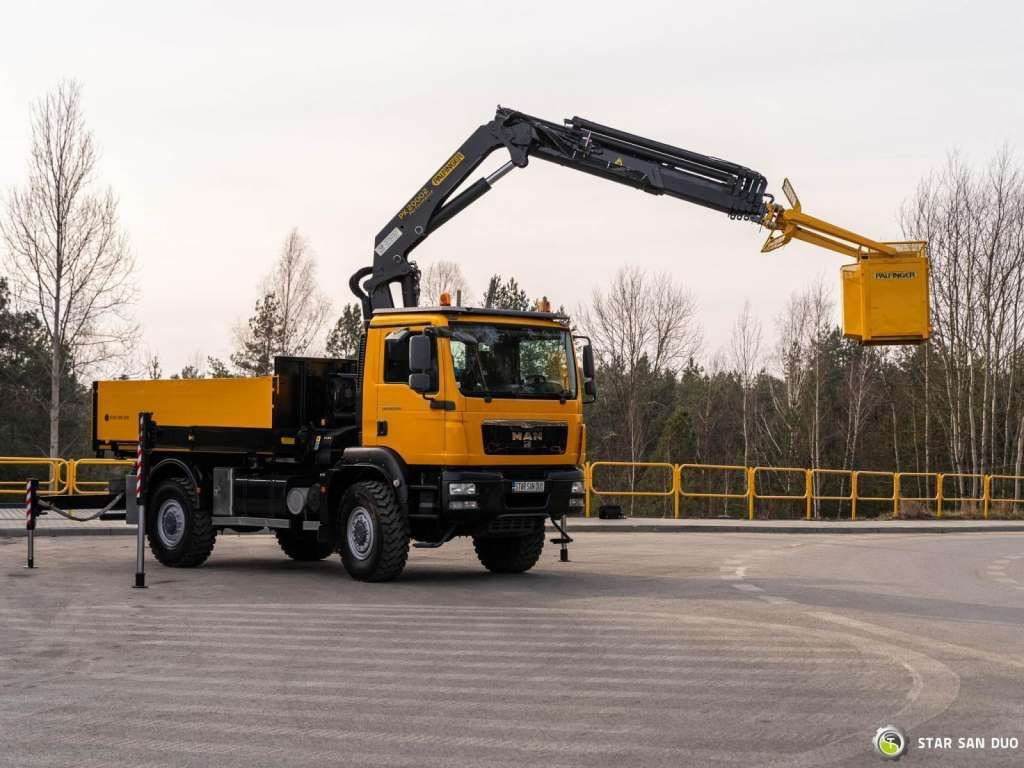 MAN TGM 18.340 4x4 PALFINGER PK 20002 CRANE BASKET MAN TGM 18.340 4x4 PALFINGER PK 20002 CRANE BASKET - Kraanwagen, Vrachtwagen met open laadbak: afbeelding 2 MAN TGM 18.340 4x4 PALFINGER PK 20002 CRANE BASKET MAN TGM 18.340 4x4 PALFINGER PK 20002 CRANE BASKET - Kraanwagen, Vrachtwagen met open laadbak: afbeelding 2