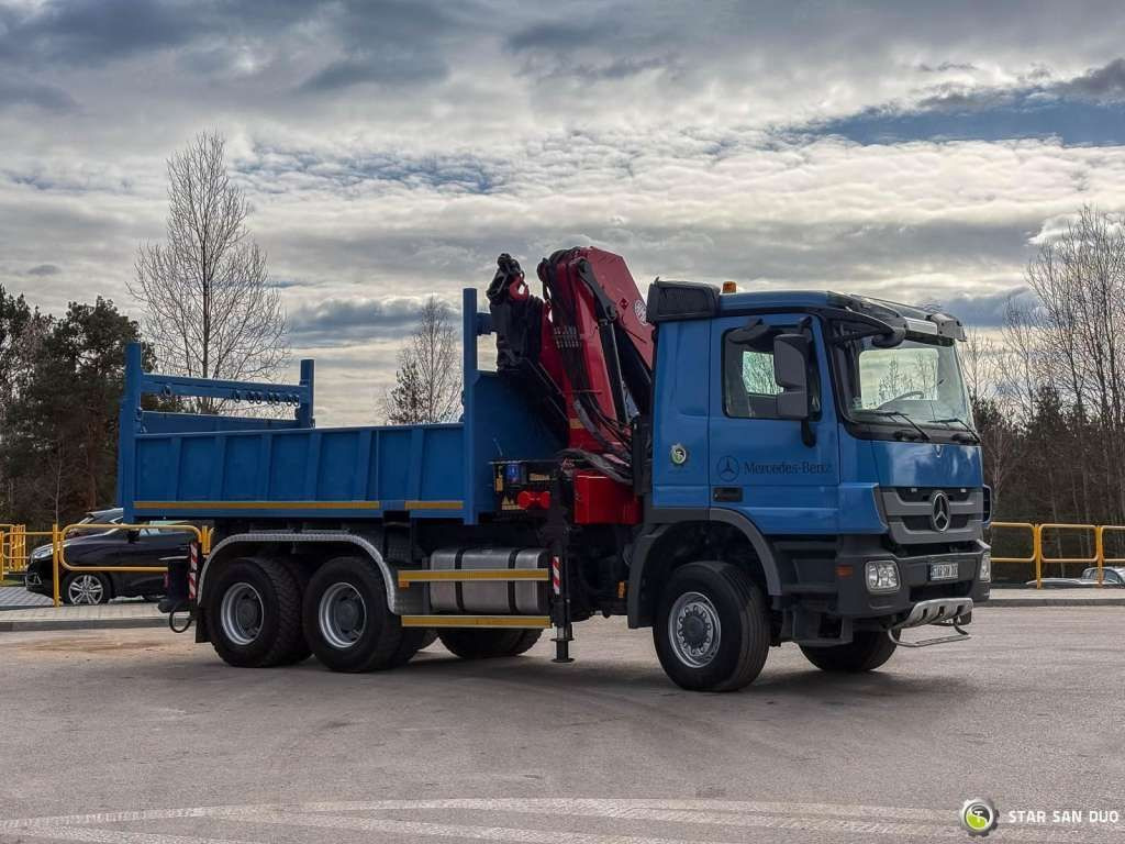 Mercedes-Benz ACTROS 3341 6x6 HMF 4220 K4 CRANE KIPPER - Kipper vrachtwagen: afbeelding 4 Mercedes-Benz ACTROS 3341 6x6 HMF 4220 K4 CRANE KIPPER - Kipper vrachtwagen: afbeelding 4