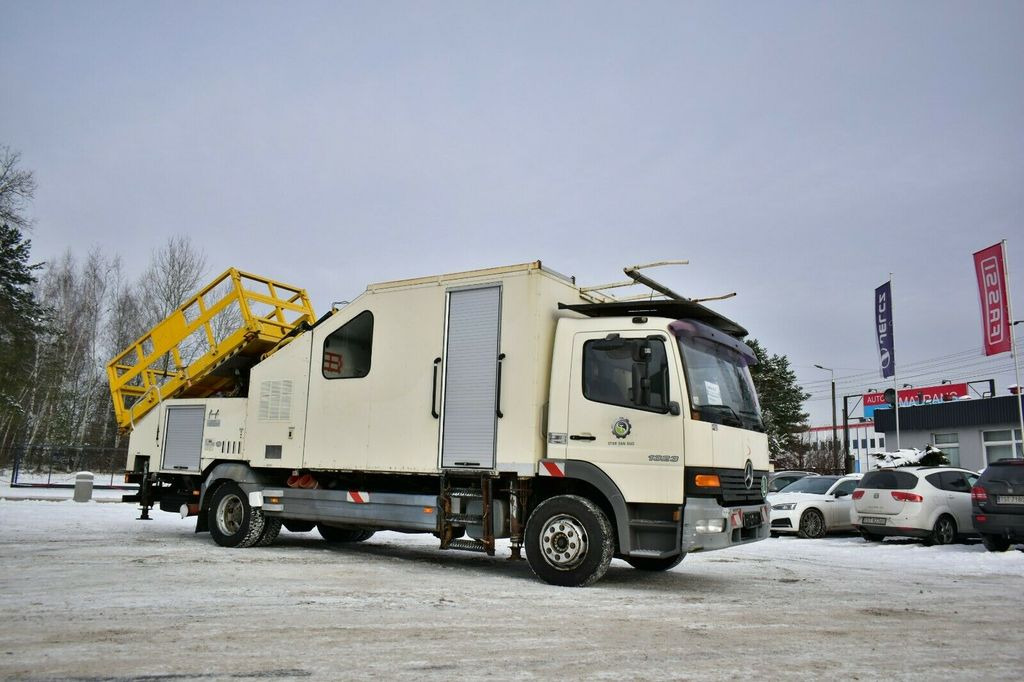 Mercedes-Benz ATEGO 1323 PK 8000T RAIL Platform - Vrachtwagen hoogwerker: afbeelding 3 Mercedes-Benz ATEGO 1323 PK 8000T RAIL Platform - Vrachtwagen hoogwerker: afbeelding 3