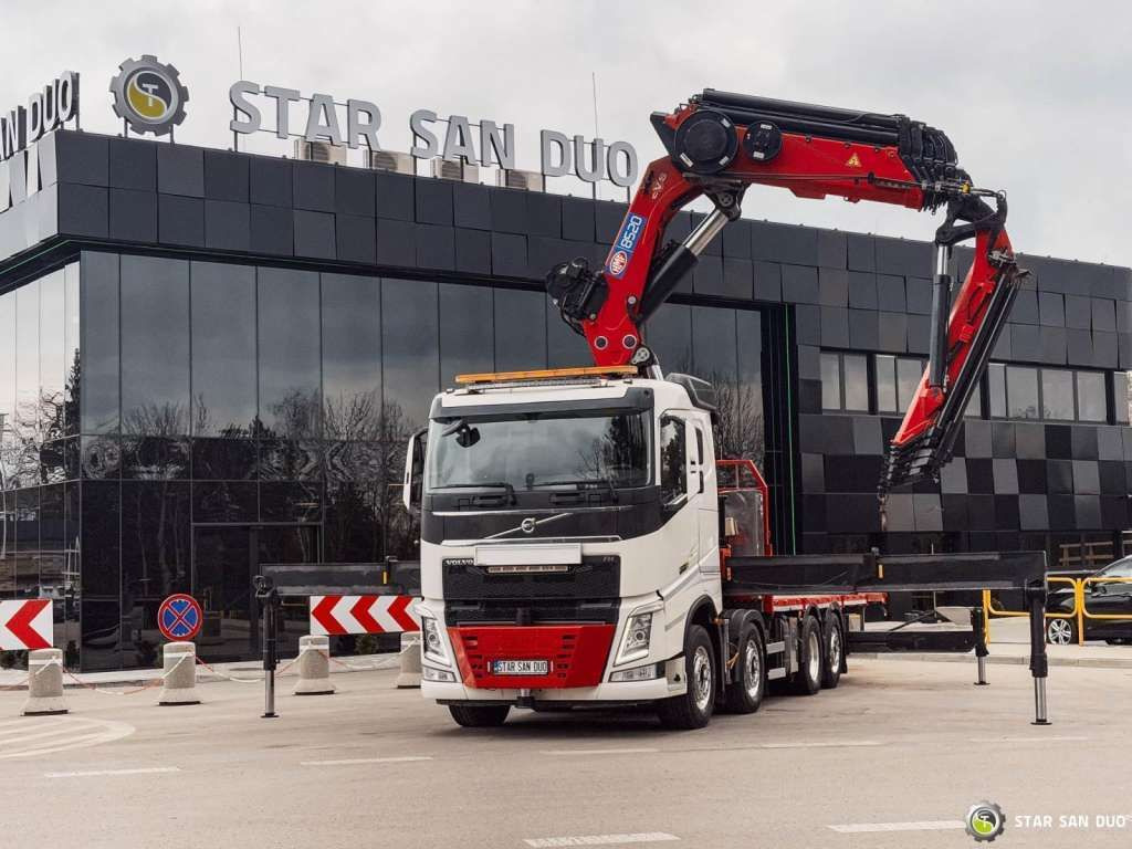 Volvo  FH 550 8x2 HMF 8520 FLY JIB Winch Crane Euro 6 - Kraanwagen: afbeelding 2 Volvo  FH 550 8x2 HMF 8520 FLY JIB Winch Crane Euro 6 - Kraanwagen: afbeelding 2