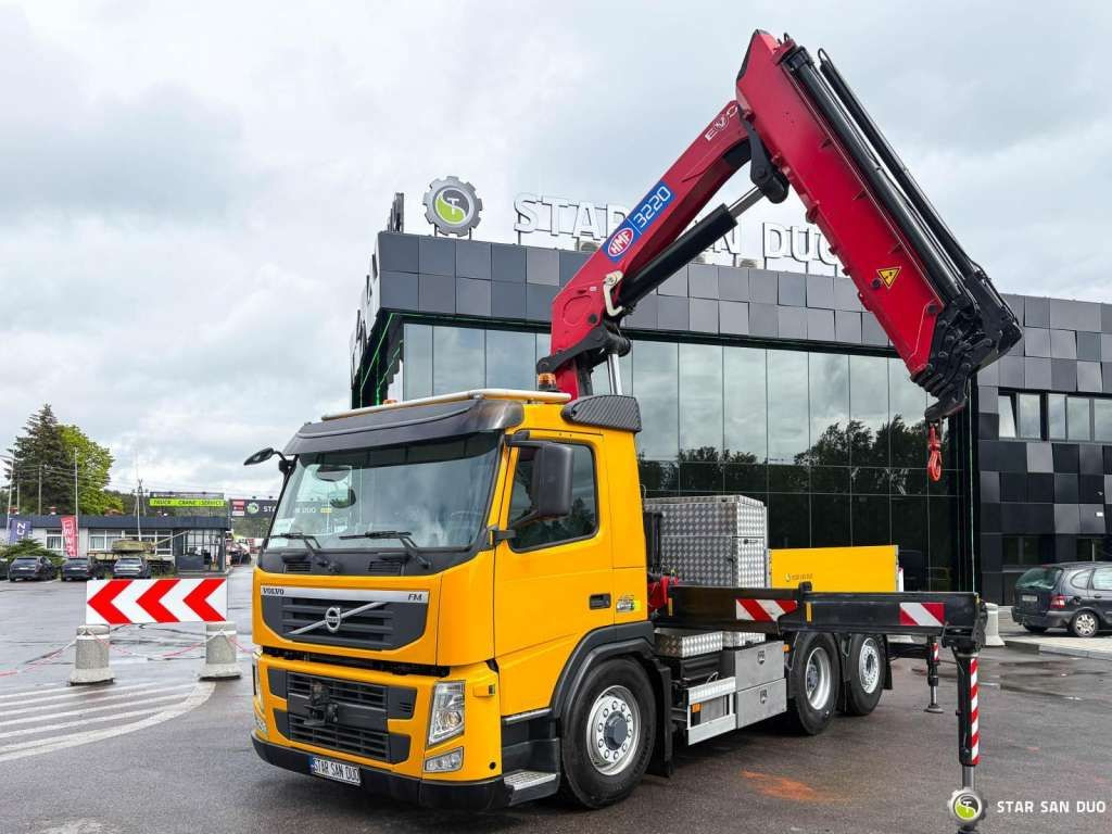Volvo FM 460 6x4x4 HMF 3220 Crane HDS - Kraanwagen: afbeelding 5 Volvo FM 460 6x4x4 HMF 3220 Crane HDS - Kraanwagen: afbeelding 5