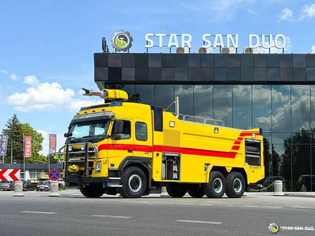 Volvo FM 460 6x6 Rosenbauer Fire Truck LSP Water Tank - Vrachtwagen: afbeelding 5 Volvo FM 460 6x6 Rosenbauer Fire Truck LSP Water Tank - Vrachtwagen: afbeelding 5