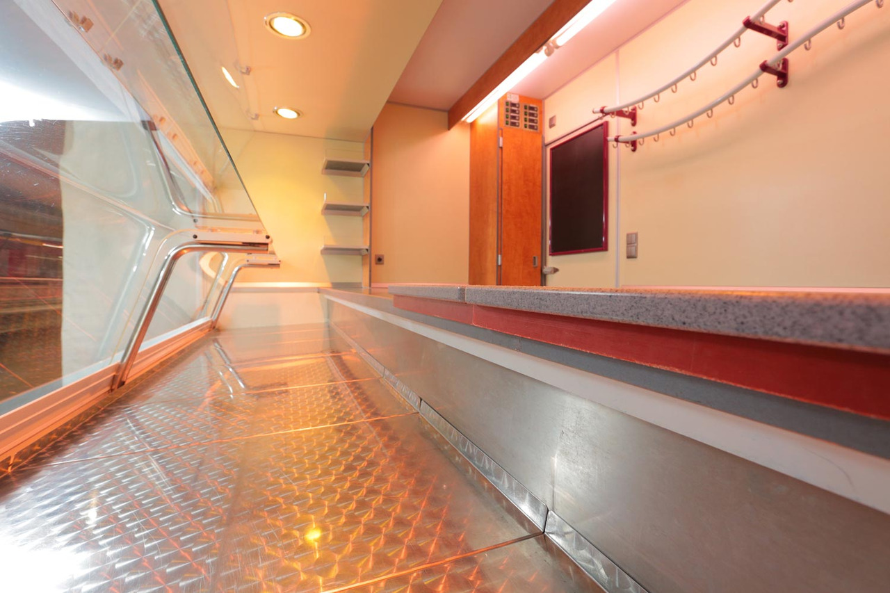 Zelfrijdende verkoopwagen BORCO HÖHNS: afbeelding 11 Zelfrijdende verkoopwagen BORCO HÖHNS: afbeelding 11