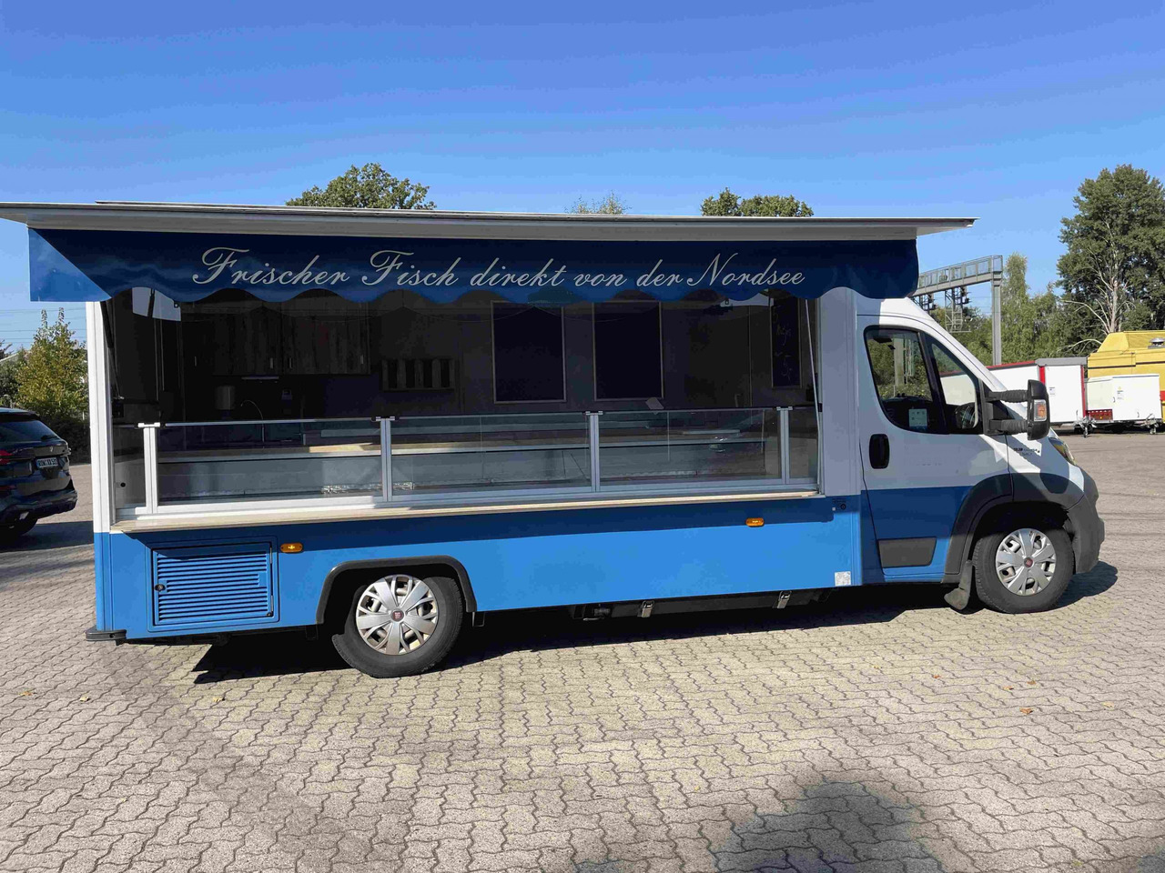 Wochenmarktmobil BORCO HÖHNS - Zelfrijdende verkoopwagen: afbeelding 1 Wochenmarktmobil BORCO HÖHNS - Zelfrijdende verkoopwagen: afbeelding 1
