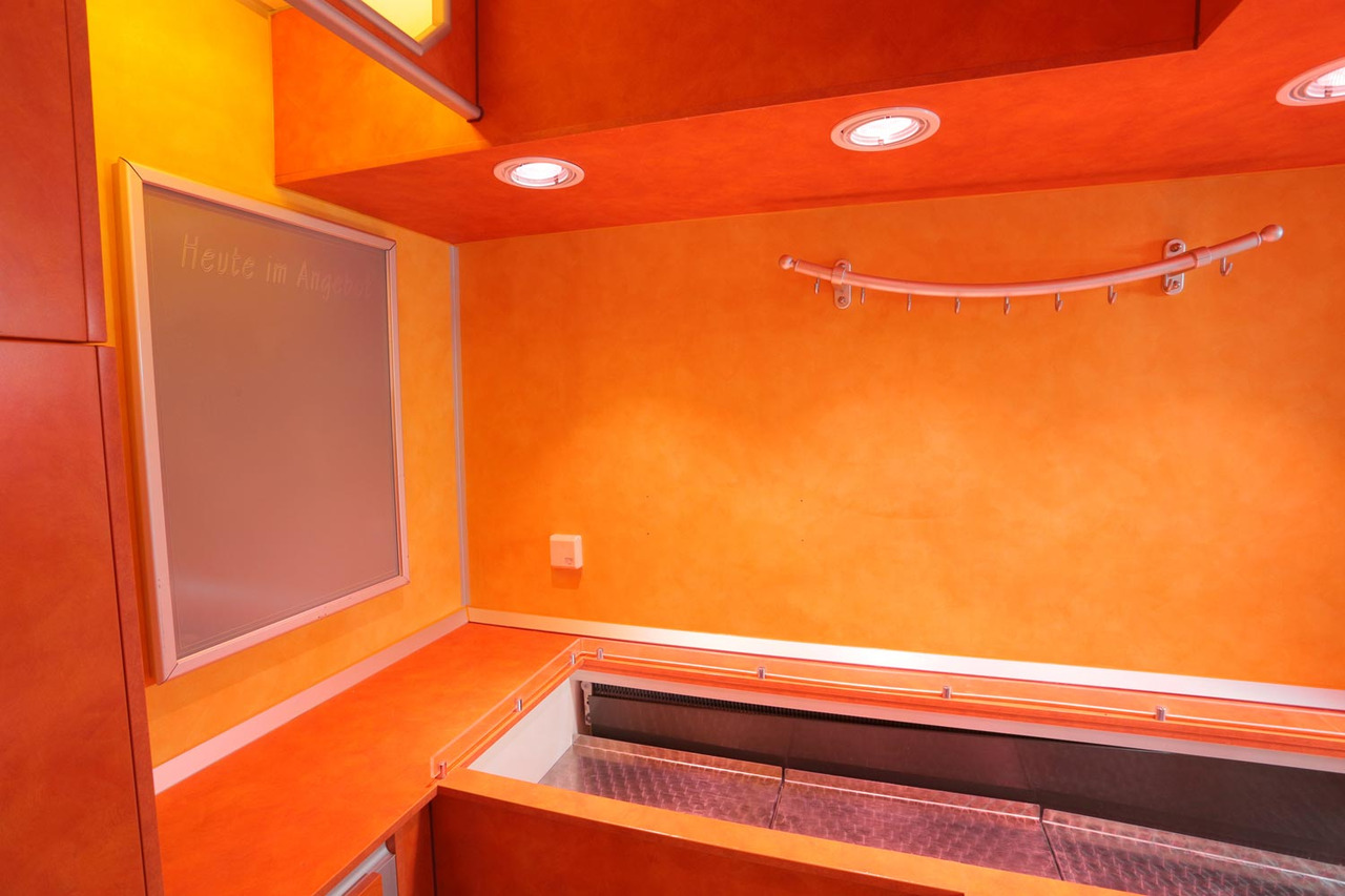 Wochenmarktmobil BORCO HÖHNS - Zelfrijdende verkoopwagen: afbeelding 2 Wochenmarktmobil BORCO HÖHNS - Zelfrijdende verkoopwagen: afbeelding 2