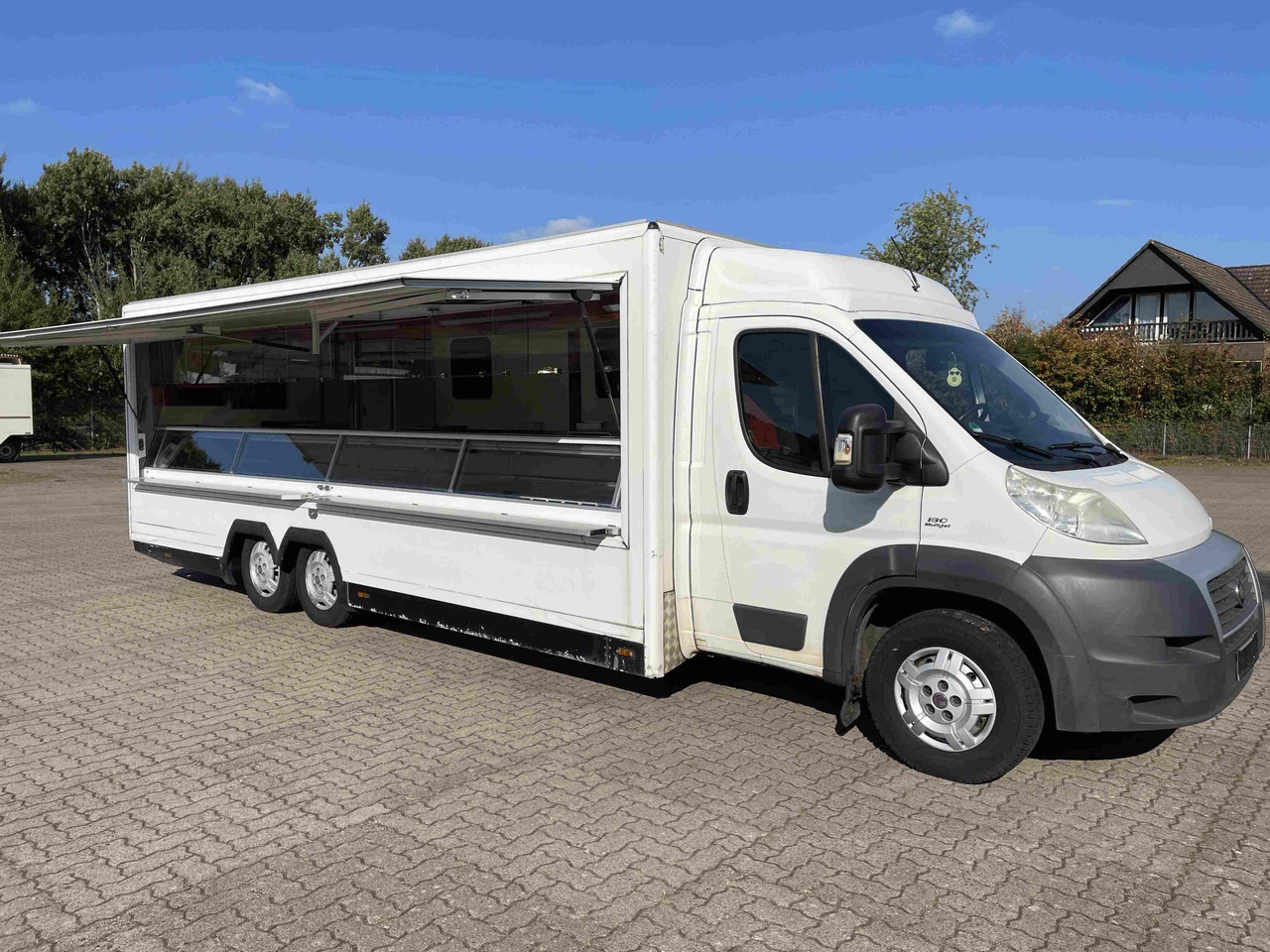 Wochenmarktmobil RKB - Zelfrijdende verkoopwagen: afbeelding 1 Wochenmarktmobil RKB - Zelfrijdende verkoopwagen: afbeelding 1