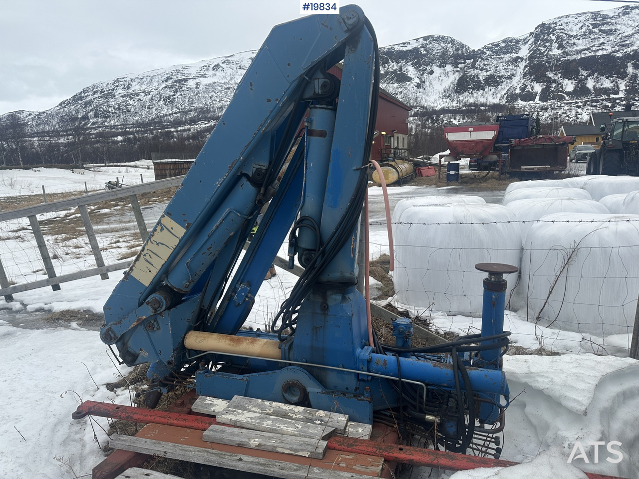 HMF rear-mounted 10 t/m crane - Autolaadkraan: afbeelding 4 HMF rear-mounted 10 t/m crane - Autolaadkraan: afbeelding 4
