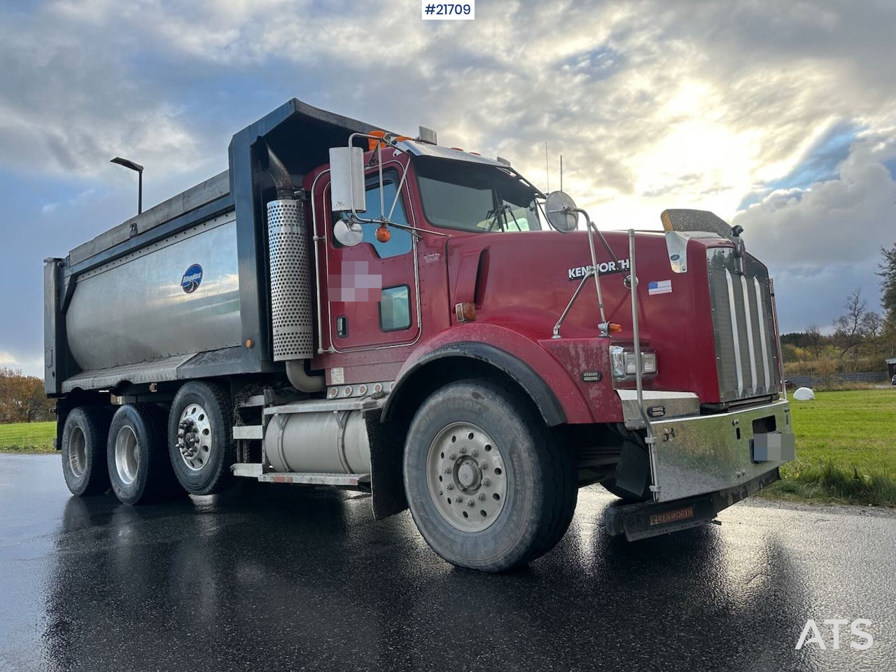 Kenworth 2005 KENWORTH T800 tippbil 8x4 m/ Rhodes påbygg, kompressor, vibrator i kassen. Høy lasteevne! SE VIDEO. - Kipper vrachtwagen: afbeelding 4 Kenworth 2005 KENWORTH T800 tippbil 8x4 m/ Rhodes påbygg, kompressor, vibrator i kassen. Høy lasteevne! SE VIDEO. - Kipper vrachtwagen: afbeelding 4