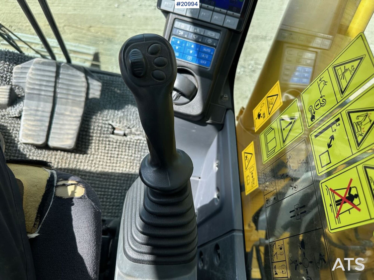 Rupsgraafmachine Komatsu PC228USLC-10: afbeelding 37 Rupsgraafmachine Komatsu PC228USLC-10: afbeelding 37