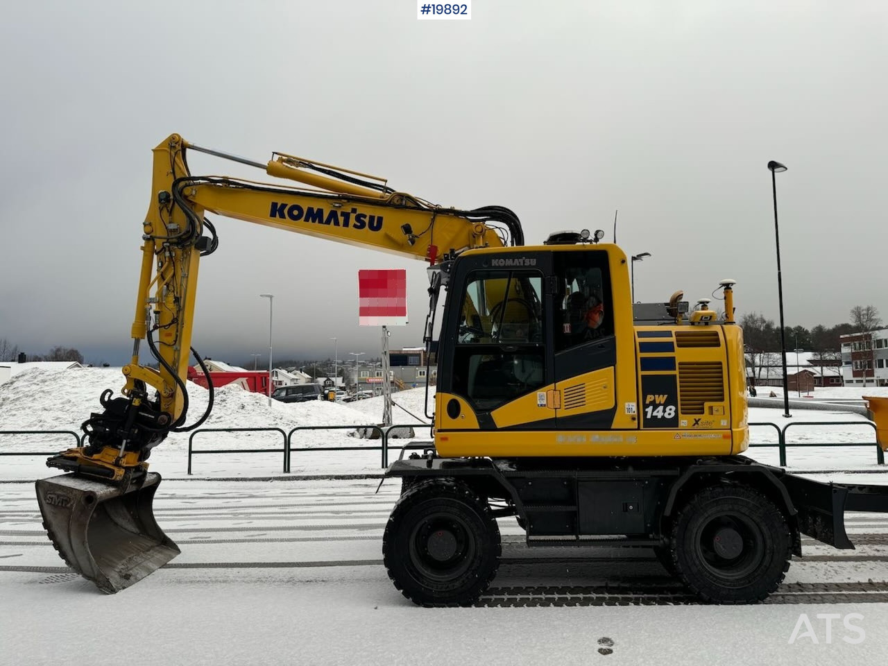 Komatsu PW148-11 - Mobiele graafmachine: afbeelding 2 Komatsu PW148-11 - Mobiele graafmachine: afbeelding 2