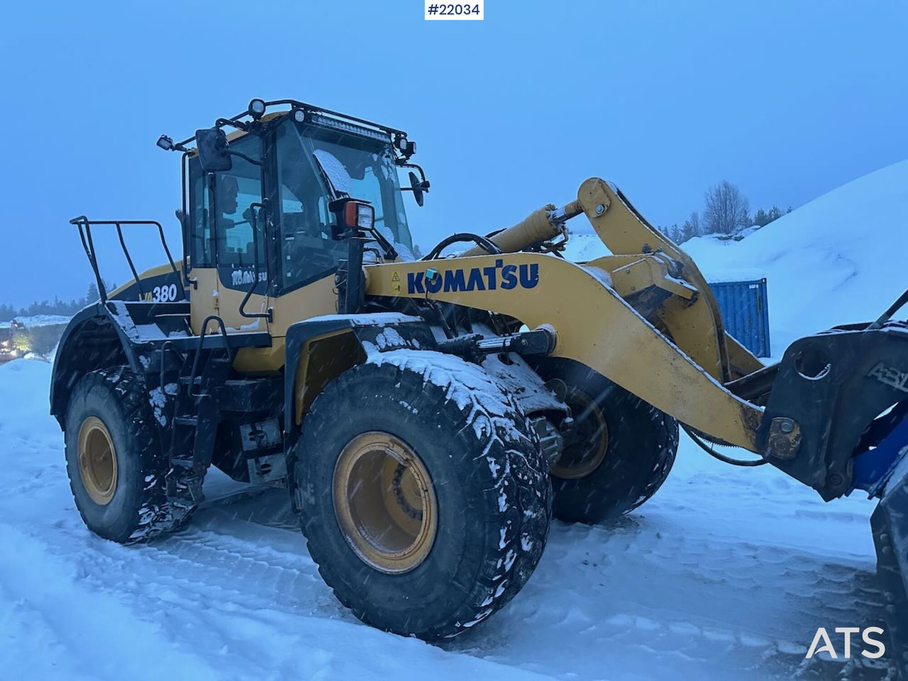 Komatsu WA380-7 hjullaster m/ skuffe, vekt, sommer- og vinterdekk. SE VIDEO - Wiellader: afbeelding 1 Komatsu WA380-7 hjullaster m/ skuffe, vekt, sommer- og vinterdekk. SE VIDEO - Wiellader: afbeelding 1
