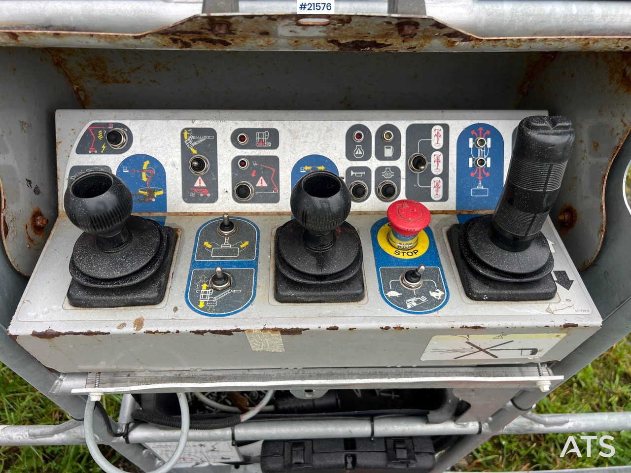 Manitou 200 ATJ Teleskoplift - Knikarmhoogwerker: afbeelding 3 Manitou 200 ATJ Teleskoplift - Knikarmhoogwerker: afbeelding 3