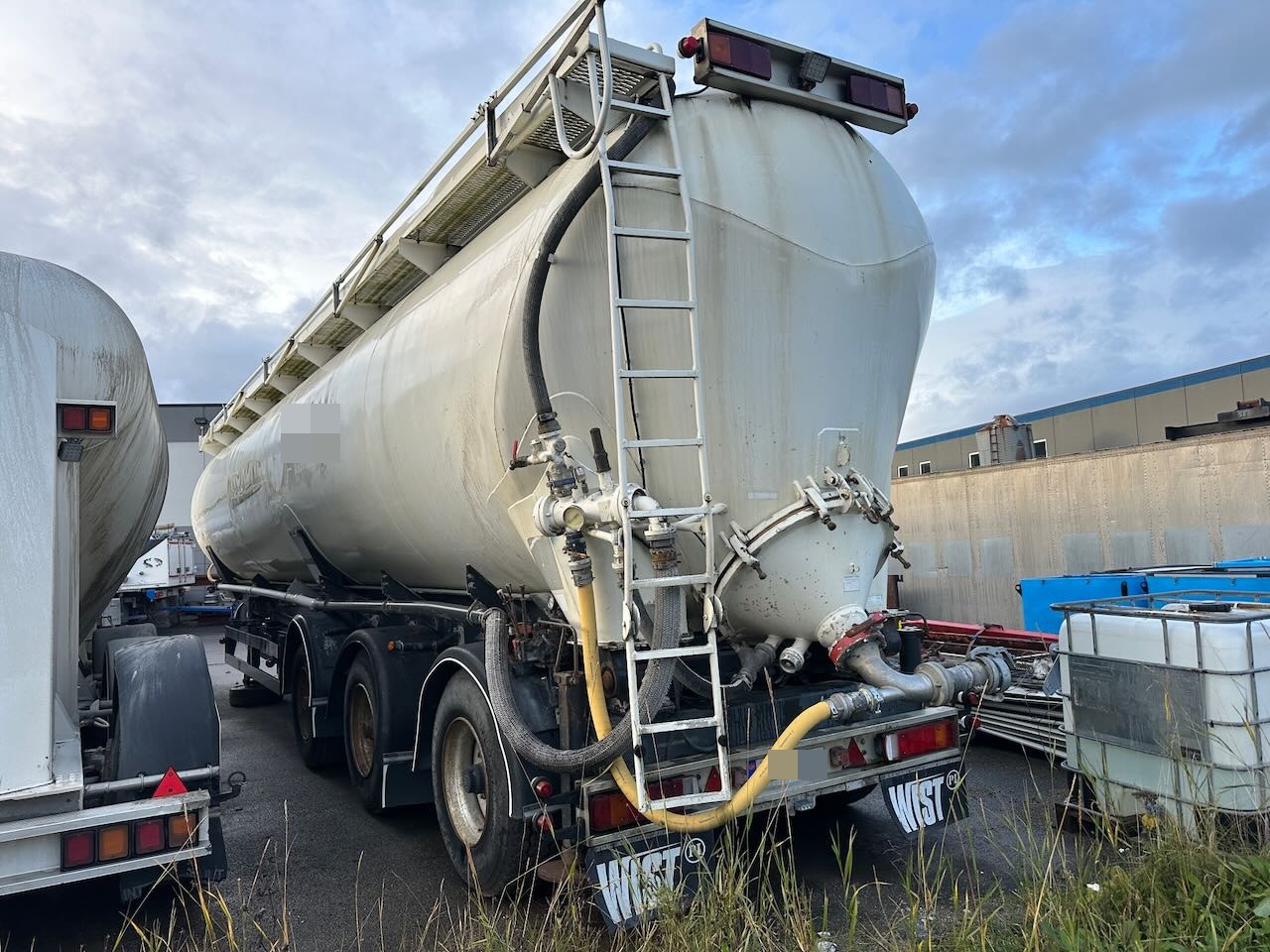 Spitzer 1996 Spitzer silo-trailer 3 akslet bulkhenger - Bulkoplegger: afbeelding 5 Spitzer 1996 Spitzer silo-trailer 3 akslet bulkhenger - Bulkoplegger: afbeelding 5