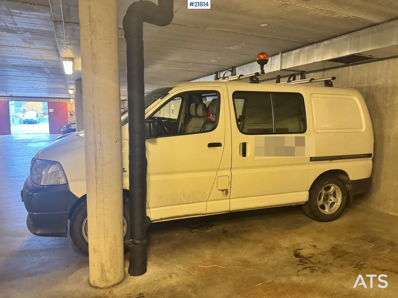 Toyota HIACE - Gesloten bestelwagen: afbeelding 4 Toyota HIACE - Gesloten bestelwagen: afbeelding 4