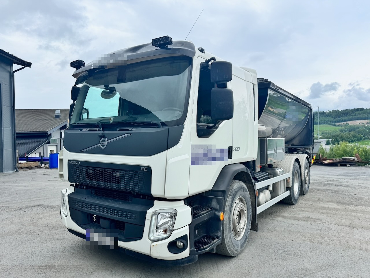 Volvo FE320 - Vrachtwagen, Asfaltmachine: afbeelding 2 Volvo FE320 - Vrachtwagen, Asfaltmachine: afbeelding 2