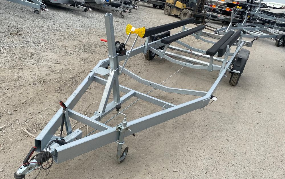 Boro PRZYCZEPA PODŁODZIOWA STYL AMERYKAŃSKI 7,30m - Boottrailer: afbeelding 1 Boro PRZYCZEPA PODŁODZIOWA STYL AMERYKAŃSKI 7,30m - Boottrailer: afbeelding 1