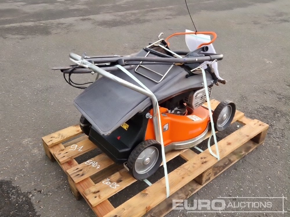 2011 Husqvarna WC 48 Se Walk Behind Petrol Lawnmower - Bouwmaterieel: afbeelding 1 2011 Husqvarna WC 48 Se Walk Behind Petrol Lawnmower - Bouwmaterieel: afbeelding 1