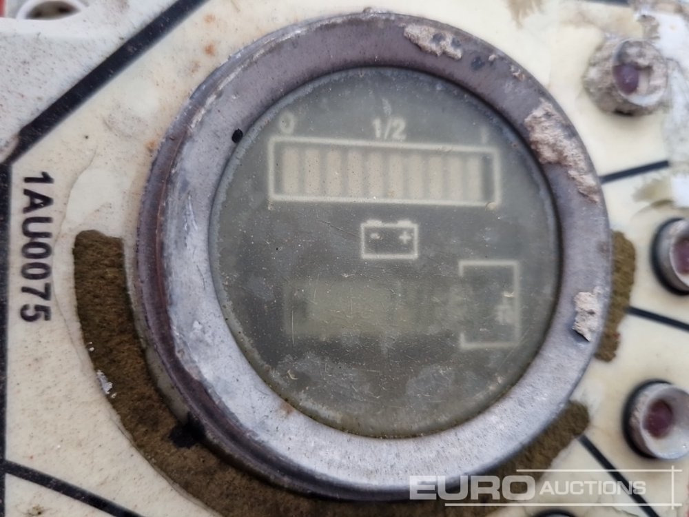 2014 ATN PIAF 880R - Hoogwerker: afbeelding 5 2014 ATN PIAF 880R - Hoogwerker: afbeelding 5