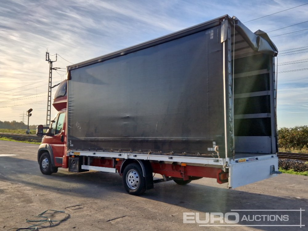 2017 Peugot Boxer, Electric Windows, A/C, Curtain Sider, JEGGER Boxes (New Engine (63000 km)) - Huifzeil bedrijfswagen: afbeelding 3 2017 Peugot Boxer, Electric Windows, A/C, Curtain Sider, JEGGER Boxes (New Engine (63000 km)) - Huifzeil bedrijfswagen: afbeelding 3