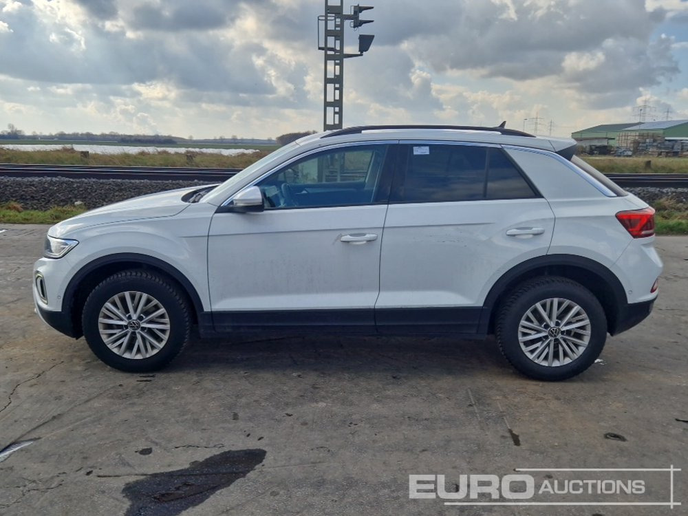 2024 Volkswagen T-Roc - SUV: afbeelding 2 2024 Volkswagen T-Roc - SUV: afbeelding 2