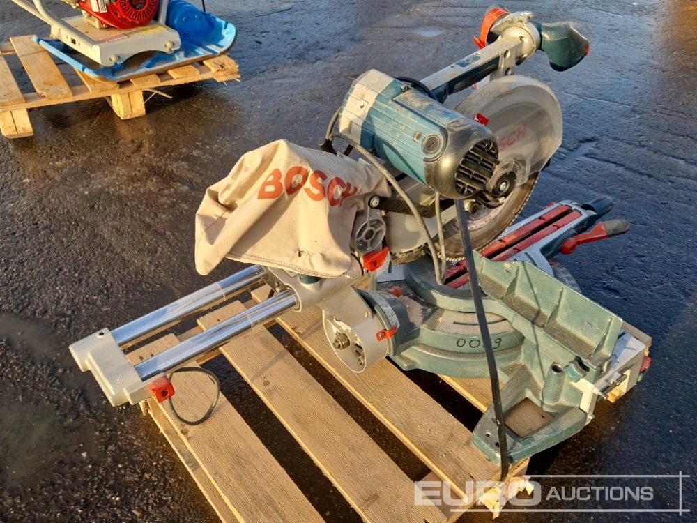 Bosch Mitre Saw - Bouwmaterieel: afbeelding 3 Bosch Mitre Saw - Bouwmaterieel: afbeelding 3