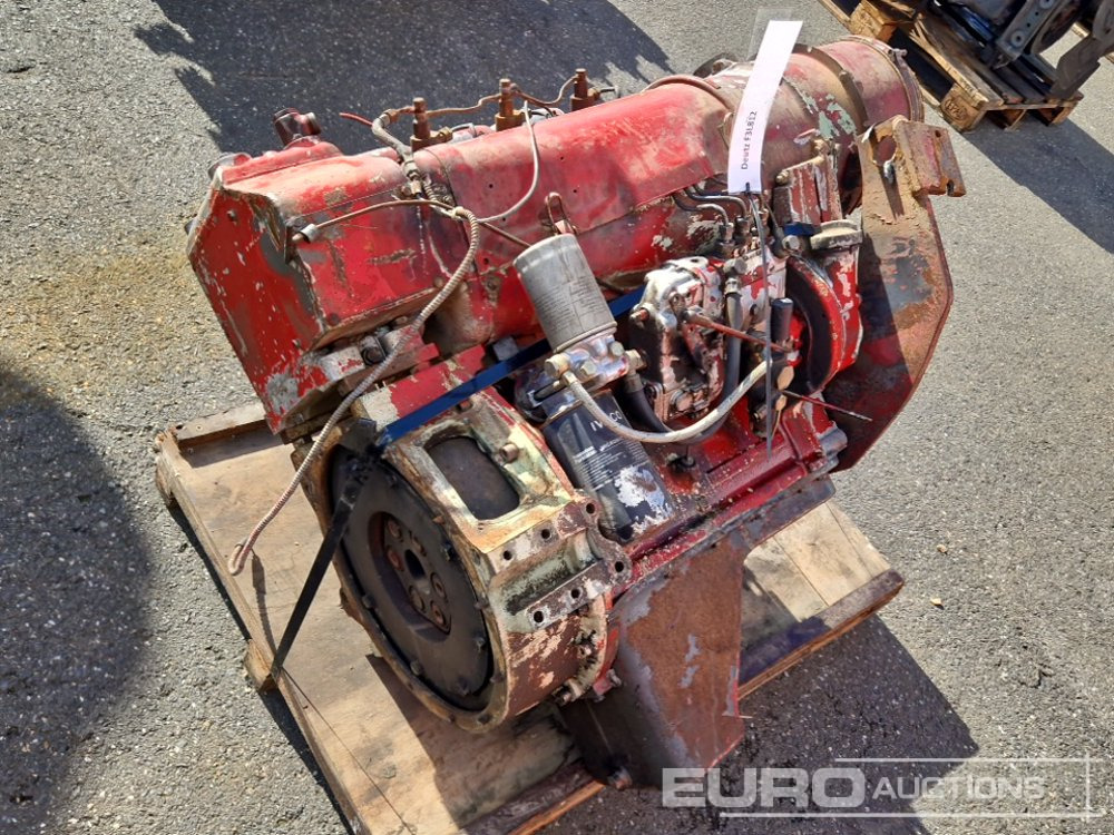 Deutz 3 Cylinder Diesel Engine - Motor: afbeelding 1 Deutz 3 Cylinder Diesel Engine - Motor: afbeelding 1
